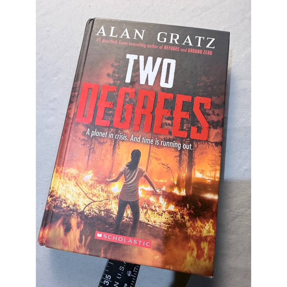Two Degrees by‎ Alan Gratz (Hardcover, 2022)